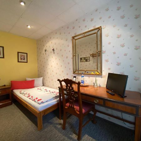 Pension Zum Blumchen Schwerin  Exterior photo