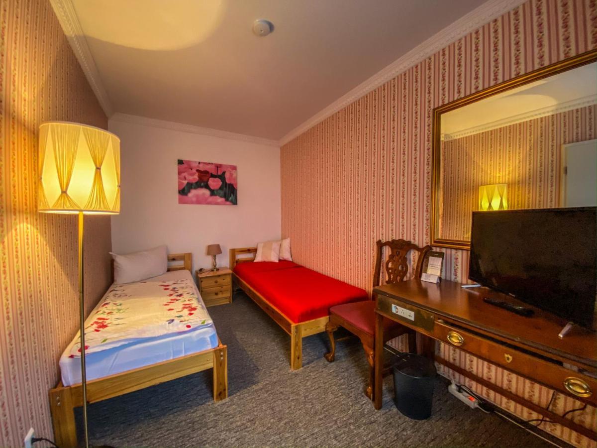 Pension Zum Blumchen Schwerin  Exterior photo
